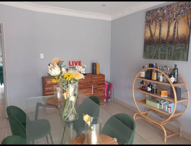 4 BEDROOM FREEHOLD FOR SALE IN DAWN PARK
